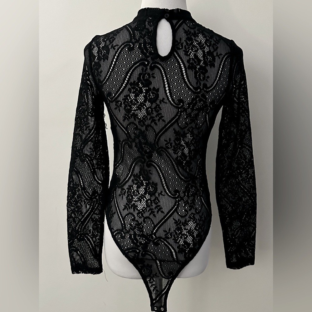 FOREVER 21 || Elegant Black Lace Bodysuit. Sz. S - Picture 4 of 12